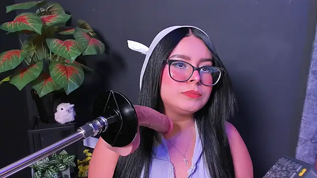 Amy whittee online show from July 2026 03:41:01 AM