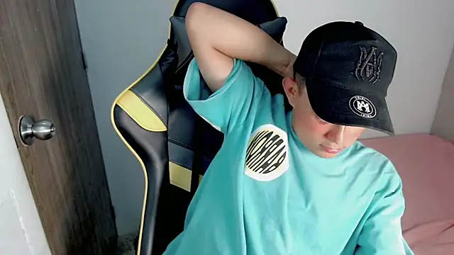 Tatann 18 online show from November 2025 06:30:01 PM