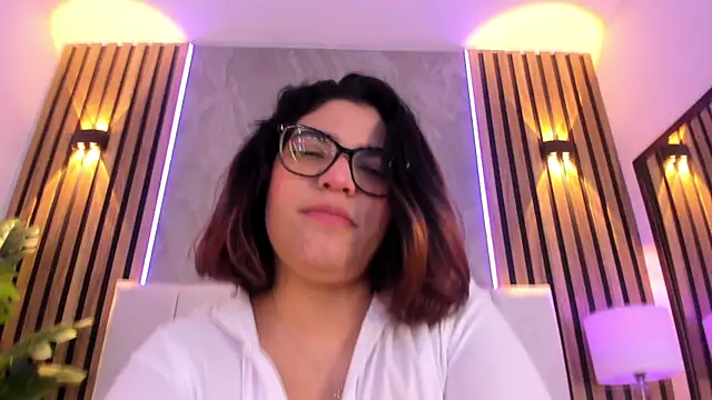 Carlotta de velour online show from April 2026 02:46:02 AM