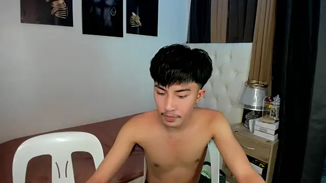 Urloverhardcock online show from November 2025 04:20:01 PM