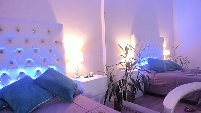 Snapshot of Scarlett_Bunny_ chatting on May 2026 01:57:16 AM Scarlett Bunny online show from May 2026 01:57:16 AM