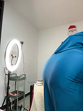 Snapshot of sweetmuslim01 chatting on January 2025 02:46:01 AM sweetmuslim01 online show from January 2025 02:46:01 AM