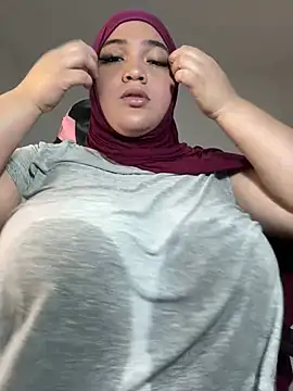 Snapshot of sweetmuslim01 chatting on January 2025 12:59:01 AM sweetmuslim01 online show from January 2025 12:59:01 AM