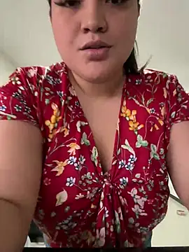 Snapshot of sweetmuslim01 chatting on January 2025 11:20:01 PM sweetmuslim01 online show from January 2025 11:20:01 PM