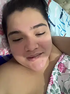 Snapshot of sweetmuslim01 chatting on February 2025 02:04:02 PM sweetmuslim01 online show from February 2025 02:04:02 PM