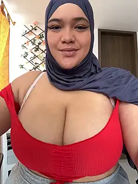 Snapshot of sweetmuslim01 chatting on March 2025 04:40:02 PM sweetmuslim01 online show from March 2025 04:40:02 PM