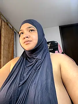 Snapshot of sweetmuslim01 chatting on September 2025 10:54:01 PM sweetmuslim01 online show from September 2025 10:54:01 PM