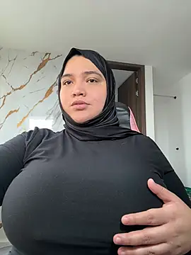 Snapshot of sweetmuslim01 chatting on June 2026 08:26:02 PM sweetmuslim01 online show from June 2026 08:26:02 PM