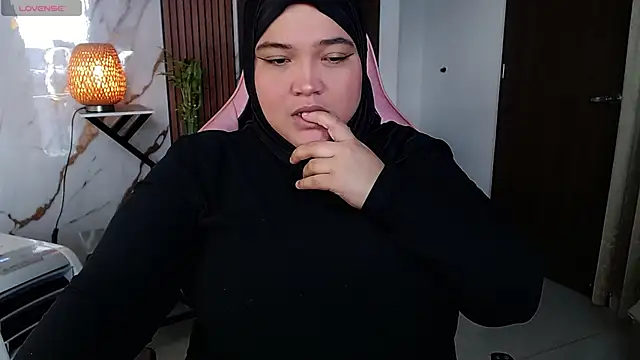 Snapshot of sweetmuslim01 chatting on July 2026 09:39:01 PM sweetmuslim01 online show from July 2026 09:39:01 PM