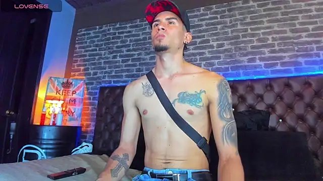 Sharon Tyga20 online show from December 2025 11:12:01 PM