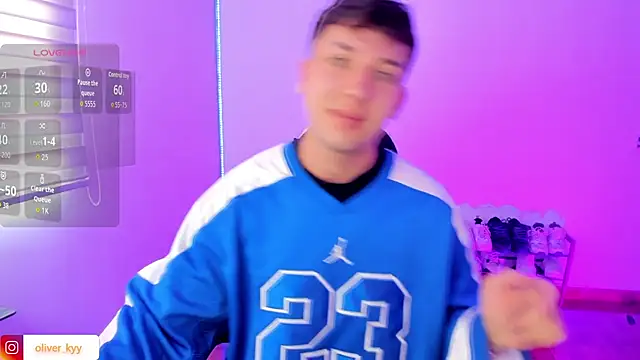 Snapshot of oliveer__kyy chatting on November 2025 03:12:01 PM oliveer kyy online show from November 2025 03:12:01 PM