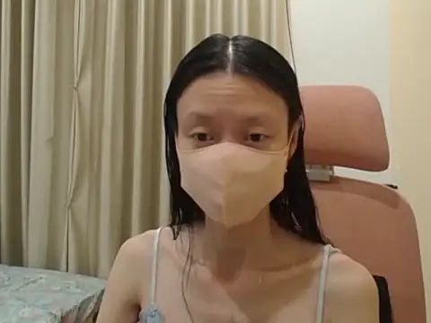 Snapshot of Lil-Cherries chatting on February 2026 01:43:01 PM Lil-Cherries online show from February 2026 01:43:01 PM