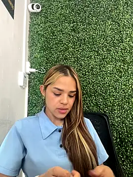 Sara  Secret online show from December 2025 06:47:02 PM