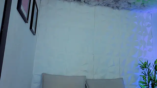 AuroraLanee  online show from December 2025 08:15:01 PM