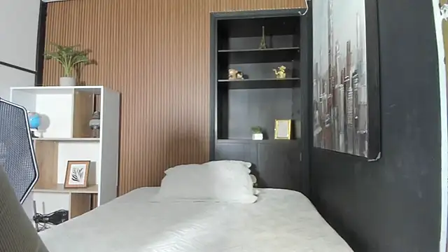 ZarinaWynne online show from March 2026 05:03:01 PM