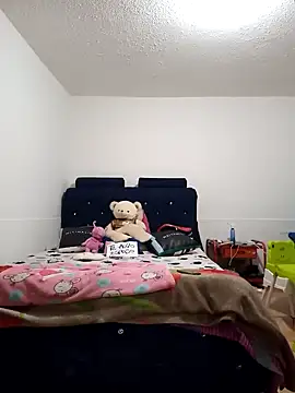 themorenofit08 online show from April 2026 05:46:01 PM