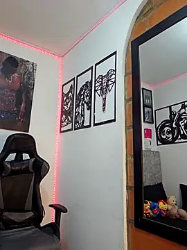 MIKE KILIANjs online show from April 2026 06:46:02 PM