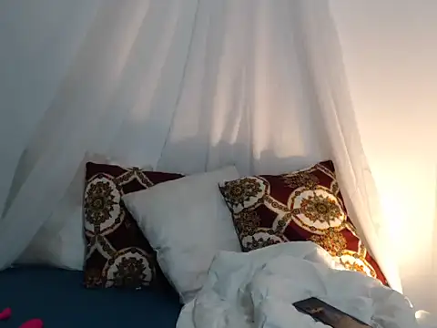 Snapshot of Lailahadi chatting on November 2025 10:26:01 PM Lailahadi online show from November 2025 10:26:01 PM