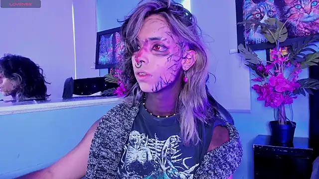 luxiel  online show from November 2025 07:35:01 PM