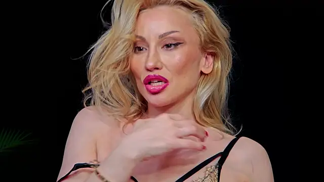 Wanted Kelly online show from March 2026 02:04:02 AM