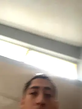 juiceloof online show from November 2025 09:58:01 PM