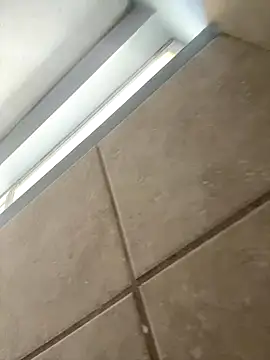 juiceloof online show from December 2025 09:23:02 PM