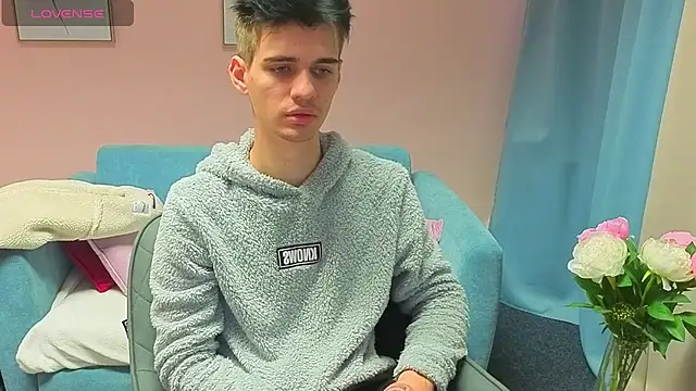 LiamMerci online show from November 2025 12:58:02 PM