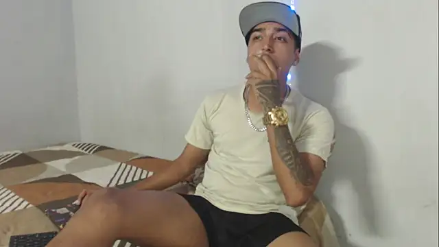 scotthott online show from November 2025 08:19:01 PM