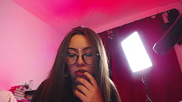  Pariiss online show from April 2026 02:51:02 AM