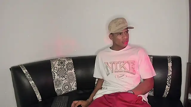 JUANBIGCOCK21CM online show from April 2026 07:41:01 PM