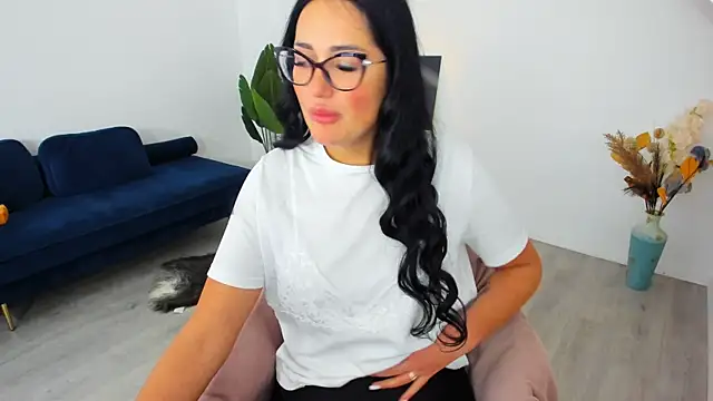 AnyaEvy online show from April 2026 04:59:02 AM