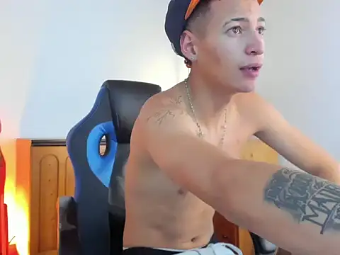 nick nizz online show from November 2025 12:26:01 PM