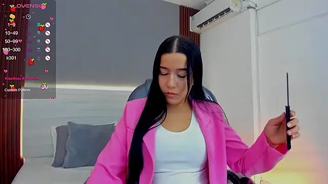 Amy Leah online show from December 2025 08:04:02 PM