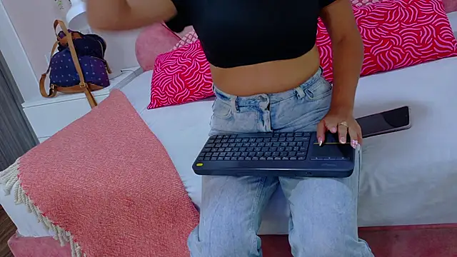 NicoletCherry   online show from November 2025 07:29:02 PM