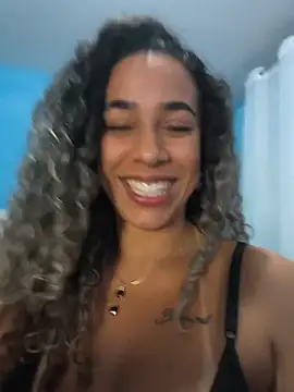 vivianeleoa online show from July 2026 09:14:02 PM