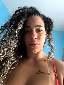 vivianeleoa online show from July 2026 05:11:02 PM