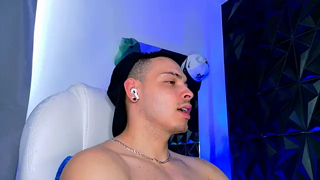 Maxwell Dupont online show from January 2026 09:20:02 PM