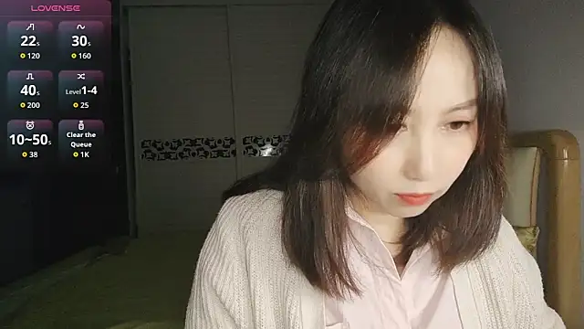 Snapshot of Ella61 chatting on November 2025 12:48:02 PM Ella61 online show from November 2025 12:48:02 PM