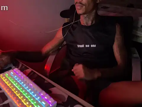 Snapshot of pxgusta chatting on November 2025 10:04:02 PM pxgusta online show from November 2025 10:04:02 PM