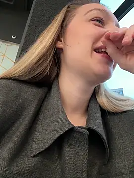 SashaCatt online show from December 2025 12:12:02 PM