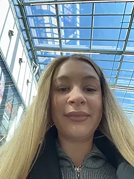 SashaCatt online show from April 2026 08:28:02 AM