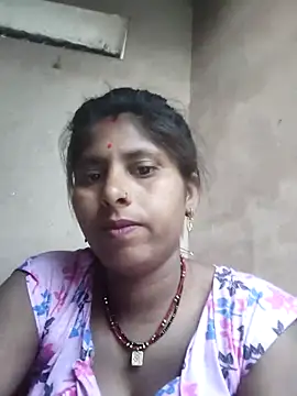 Snapshot of Maya_mohni chatting on April 2026 12:24:01 AM Maya mohni online show from April 2026 12:24:01 AM
