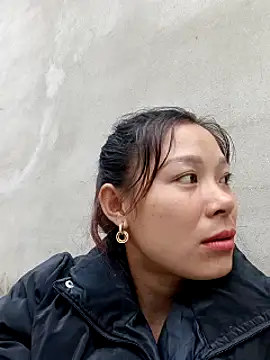 Lyla john online show from December 2025 09:47:02 AM