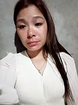 Lyla john online show from March 2026 01:13:02 PM