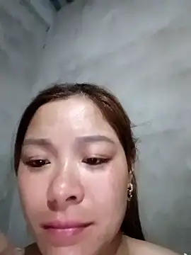 Lyla john online show from March 2026 12:00:02 PM