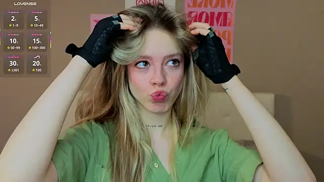 TiffinyMergist online show from March 2026 07:25:02 AM