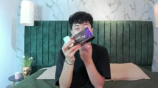 Noah dupont  online show from December 2025 11:40:02 AM