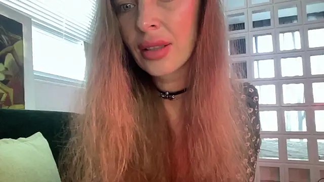 Snapshot of sour_sugar chatting on November 2025 02:28:01 AM sour sugar online show from November 2025 02:28:01 AM