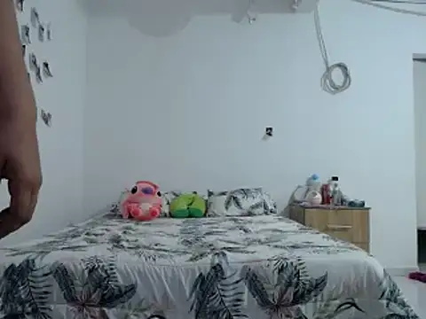 Snapshot of bellasarah2001 chatting on November 2025 10:10:01 PM bellasarah2001 online show from November 2025 10:10:01 PM