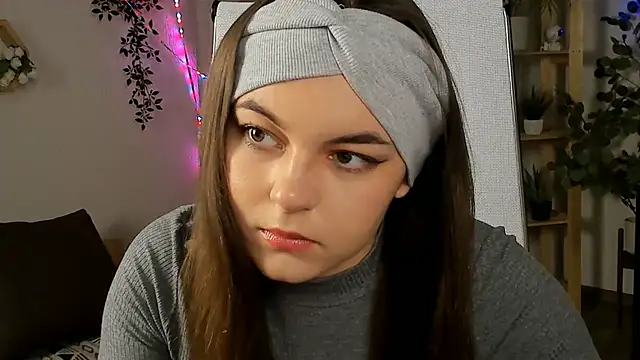 FrancescaCavaliere online show from November 2025 09:09:02 AM